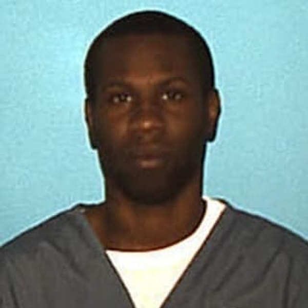 8. Лайонел Тейт