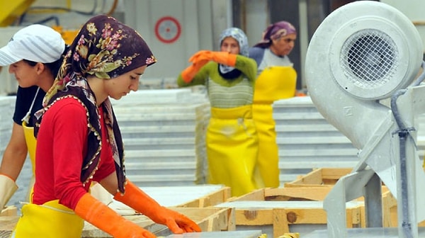 📌 Maliye Bakanı Naci Ağbal, "Bu yıl asgari ücret hiçbir şekilde bin 404 liranın altına düşmeyecek" demişti.