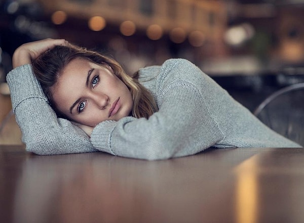 2. Выберите правильное обращение в русском языке: