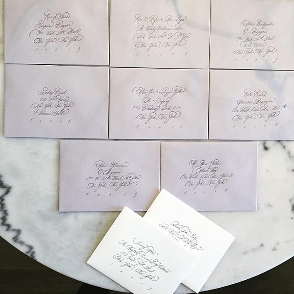 4. До обретения славы девушка зарабатывала деньги на карманные расходы с помощью... каллиграфии!