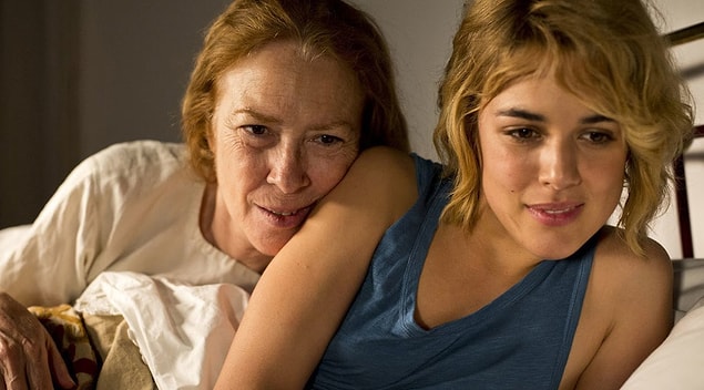 11. Zeynep bir Almodovar filmi öneriyor, durağan olsa da kaptırıp gidebileceğiniz bir yapım: Julieta (2016)