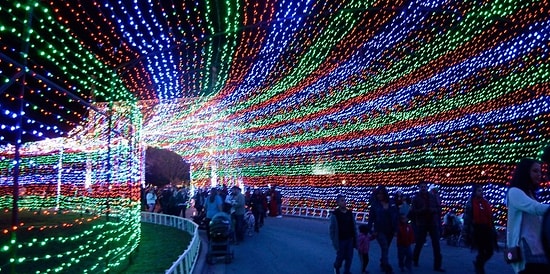 "Белые ночи" в Америке или 6 самых впечатляющих праздничных освещений