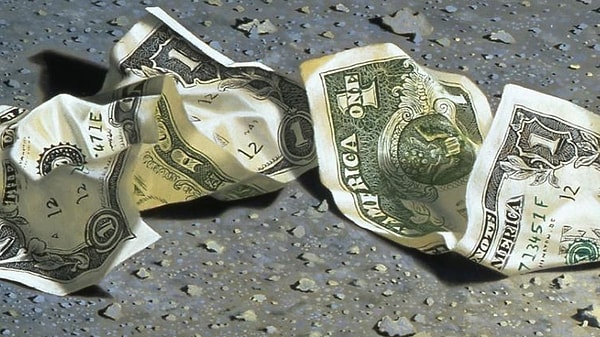 1. Вы идете по улице и вдруг видите, что на асфальте валяются деньги. Что сделаете?