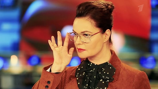 Екатерина Андреева примерила образы ведущих программы «Время» разных десятилетий