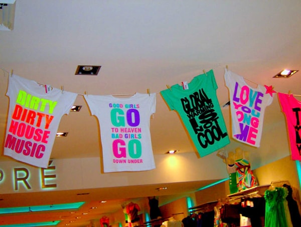 19. Футболки с надписями