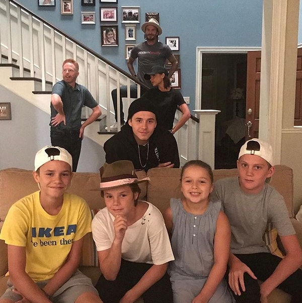 2. Все в сборе на съемках сериала "Американская семейка".