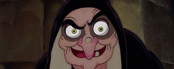 4. Простой вопрос: кто из принцесс Диснея по сюжету мультфильма встречается со злой королевой?