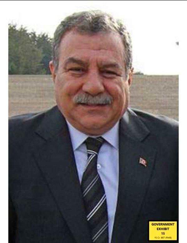 Reza Zarrab şemayı açıklarken, jüriye bir fotoğraf daha sunuldu: Eski İçişleri Bakanı Muammer Güler