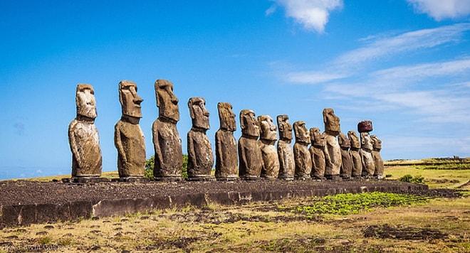 Paskalya Adasındaki Devasa Moai Taşları Görenleri Hayretler İçerisinde Bırakıyor!