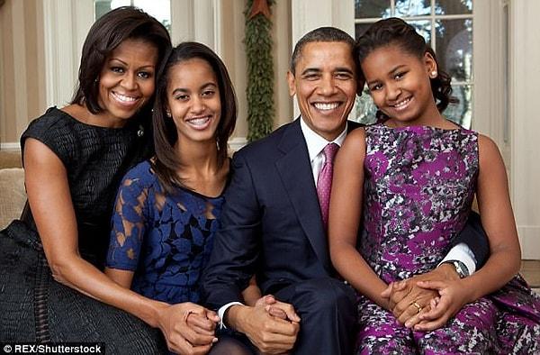 18 ve 15 yaşlarında iki kızı olan Barack Obama, akşam yemeğinde kızlarıyla yaptığı sohbetlerin 'eşcinsel evliliğe karşı' tutumunu olumlulaştırdığını açıklamıştı.
