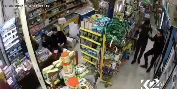 Markette Gizli Gizli Halay Çeken Gençlerin Gülümseten Görüntüleri