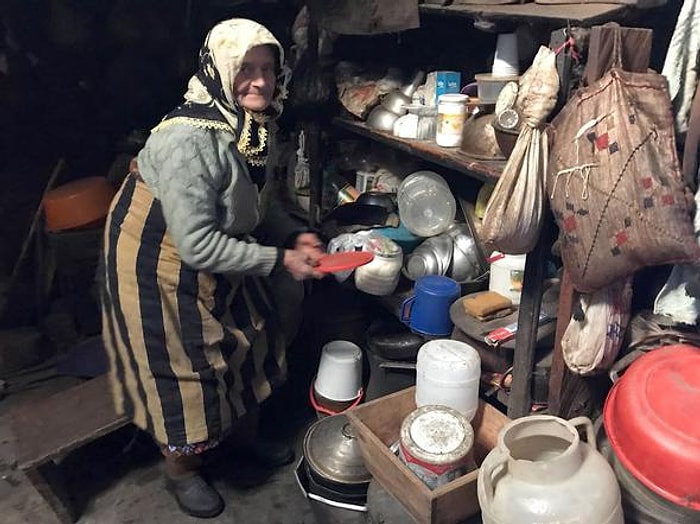 Yeğeninin Ölümüyle İnsanlara Küstü: 33 Yıldır Tek Başına Yaylada Yaşayan Fadime Nine