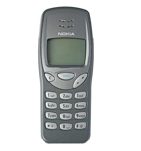 2. Nokia'nın çıkardığı ilk antensiz telefon olan 3210'u, teknolojinin geldiği son nokta zannediyorduk.