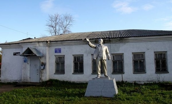 14. Посетить эту почту приглашает сам Владимир Ильич!