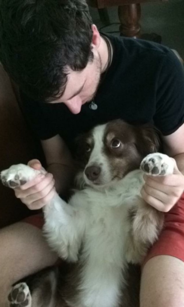 11. 'Kız arkadaşımın köpeğinin bana bakışı içimi eritiyor resmen.'