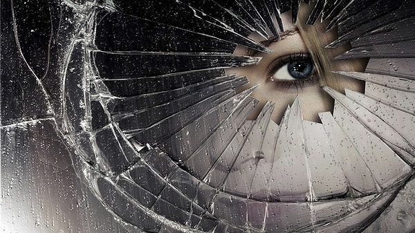 2. Вы разбили зеркало. Как отреагируете на это происшествие?