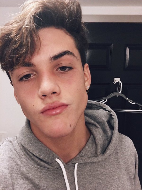 10. Ютубер Грейсон Долан