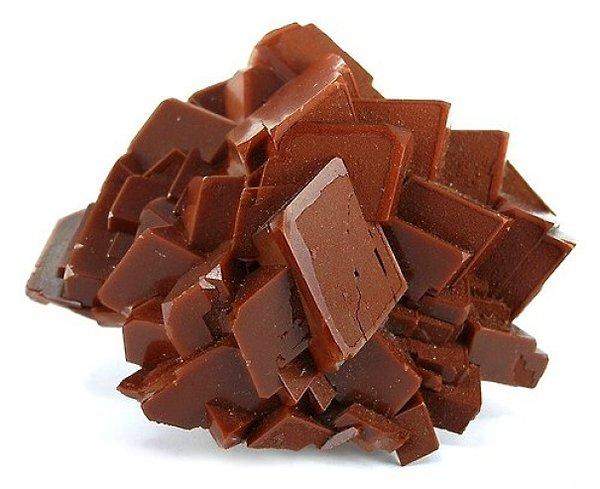 2. Ağızların suyunu akıtan çikolata görünümlü yontulmamış cevher 🍫
