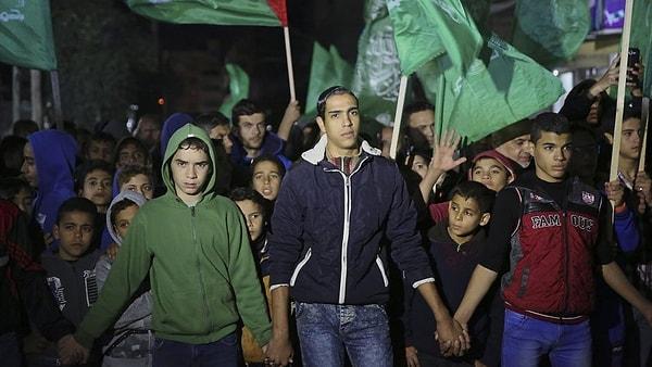 Filistin'de kararın ardından üç günlük 'ulusal öfke' ilan edildi.