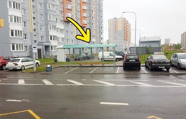 6. Нужная вам остановка припаркована на стоянке!