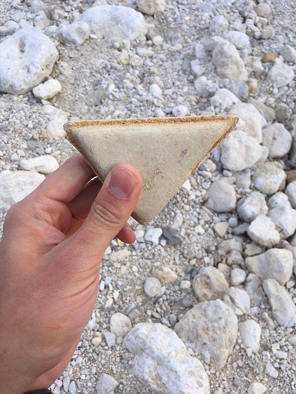 8. Sandviç görünümlü taş