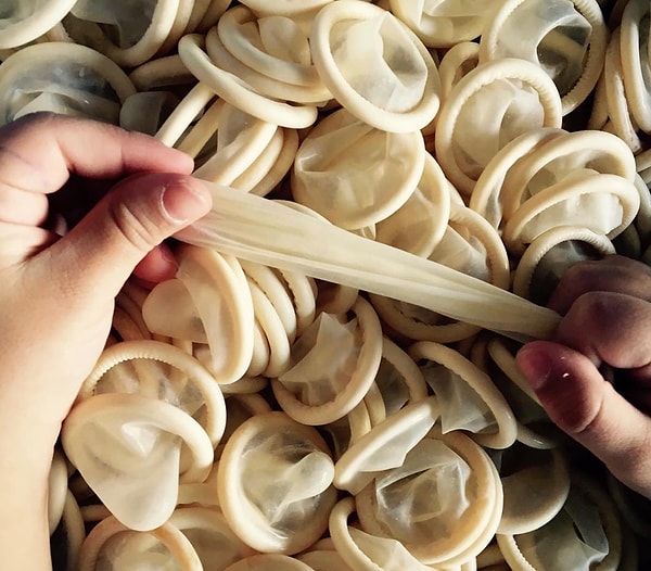 9. Старые добрые презервативы защищают твою вагину лучше всего