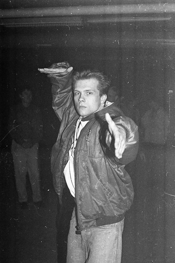 Эти люди первыми стали проводить крупные дискотеки под электронную музыку с по-настоящему дружественной атмосферой.