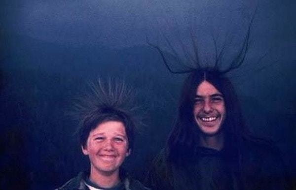 9. "Скалолазы, поражённые молнией"