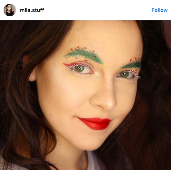 7. Другая ограничилась лишь красками.