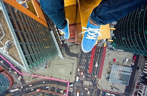 2. Что вы чувствуете, глядя на эту фотографию?