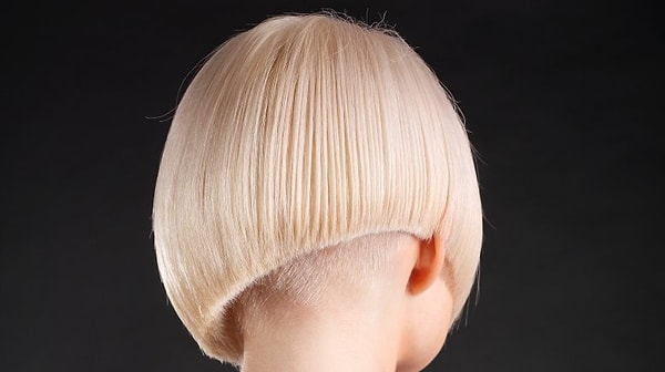 7. Геометрические стрижки с бритым затылком 👍