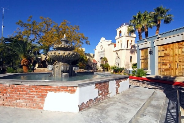 8. Дом Майкла Джексона в Лас-Вегасе стоит 9,5 миллионов долларов.