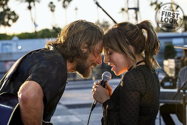 Bradley Cooper ve Lady Gaga'nın başrollerini paylaştığı "A Star Is Born"dan yeni bir görsel.