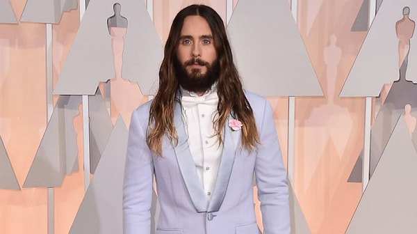 10. Джаред Лето очень любит айланеры для глаз, а также частенько использует тушь, правда, не всегда удачно 👎