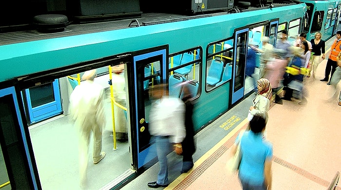 Bursa Metrosunda 'Şortlu Kadın' Tehdidi: 'Onun Başına Gelenleri Biliyorsun' Diyen Tacizciye Para Cezası