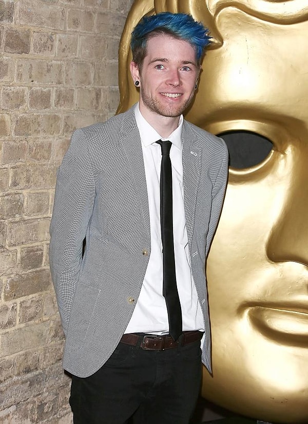 "Я знаю многих людей, с которыми мы на одном уровне. Некоторым по 30 лет, некоторым - по 40. В этом деле нет возрастных ограничений".