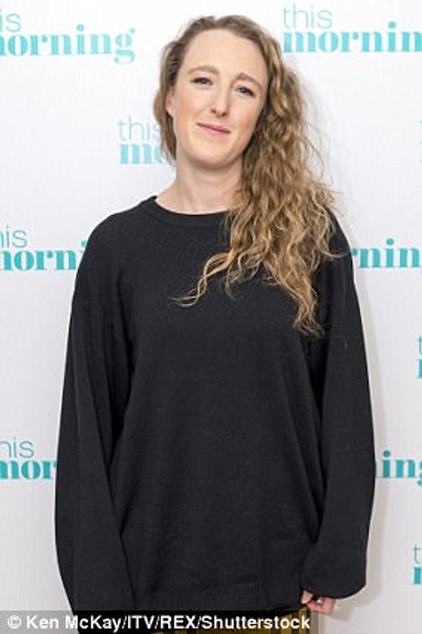 Аметист понимает, что подобного рода связи обрекают её на отсутствие какой бы то ни было нормальной семьи.