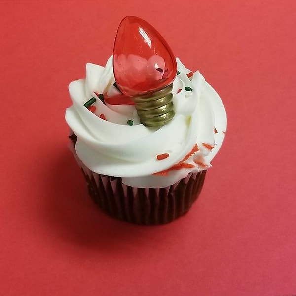 6. "Новогодний огонек"