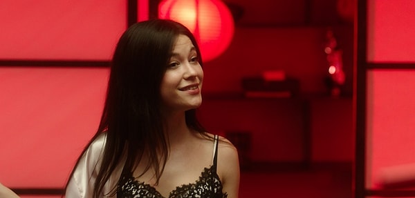 6. "Девушка с косой"