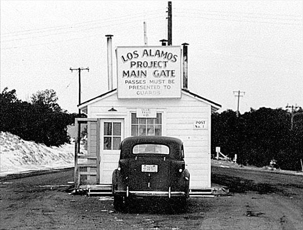 9. New Mexico’nun Los Alamos kasabasında yürütülmüş meşhur tarihi deney, ne üzerineydi?