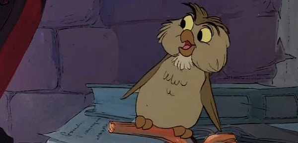 9. Как звали сову Мерлина из мульфильма "Меч в камне"?