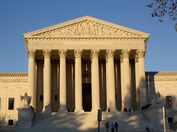 14. Что является Основным законом страны?