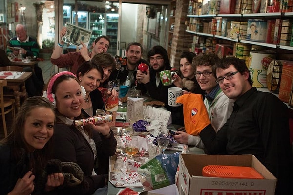 9. В какой момент можно попросить коллегу посмотреть, как вы мастурбируете?