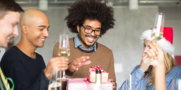 11. Каким из нижеприведенных развлечений можно заняться на корпоративе?