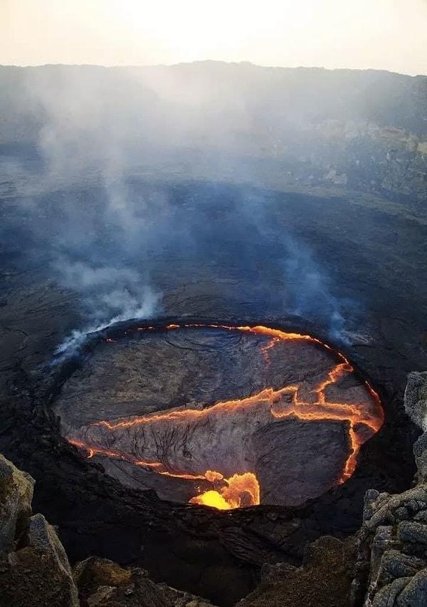 21. Etiyopya'nın Erta'ale volkanındaki lav gölü.