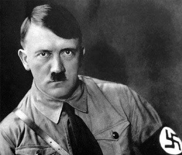 7. Нацисты изменили слова рождественских гимнов, чтобы превознести Гитлера.