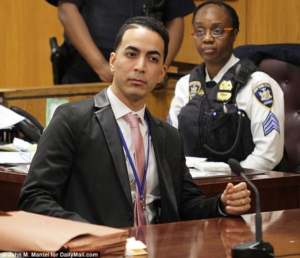 25-летняя женщина пострадала от ревности своего экс-парня.