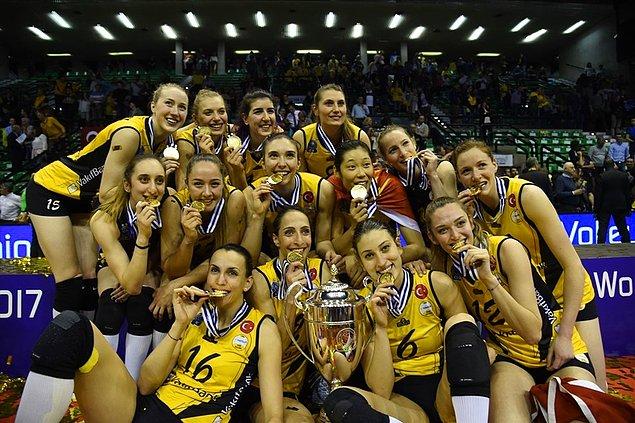 11. Vakıfbank Kadın Voleybol Takımı, CEV Şampiyonlar Ligi'nde şampiyon oldu.