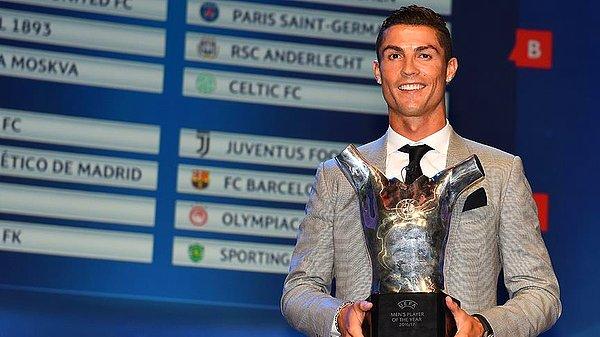 24. "UEFA Avrupa'da Yılın En İyi Futbolcusu" ödülünü, Real Madrid'in Portekizli futbolcusu Cristiano Ronaldo kazandı.