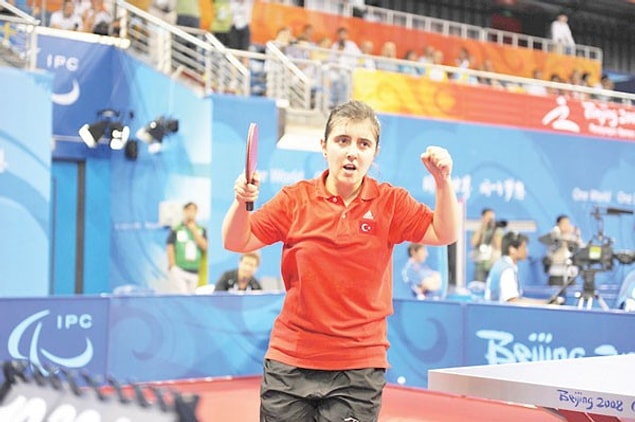 37. Bedensel engelli masa tenisi sporcusu Neslihan Kavas, Uluslararası Masa Tenisi Federasyonu (ITTF) tarafından "yılın en iyi kadın sporcusu" seçildi